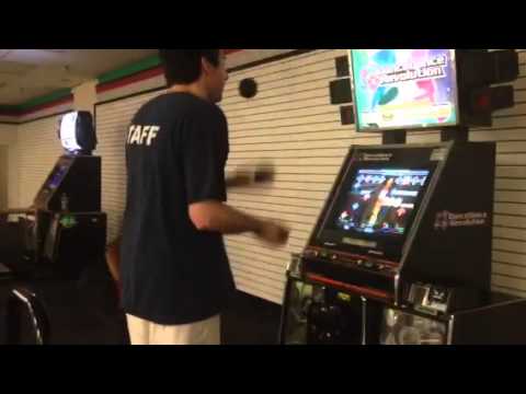 Tony vs Sterf DDR juggling