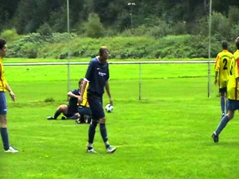 08/09/2010 Foulspiel zum Elfmeter FC Schmiechtal II - FC Alb