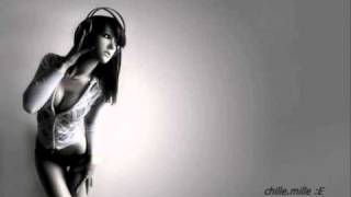 Nikki Flores ft. Don Perignon - Love The Way You Lie (Eminem Cover) (2010)