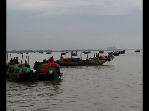 দুবলার চরে মৎস আহরণে যাচেছন জেলেরা