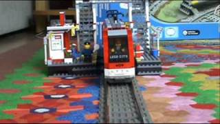 LEGO City Пассажирский поезд 7938 - відео 1
