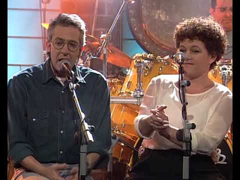 Video thumbnail for Kulam Yodim - כולם יודעים