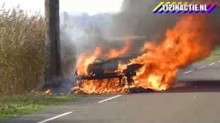 preview picture of video 'Autobrand aan het Rechtuit in Hollandscheveld'