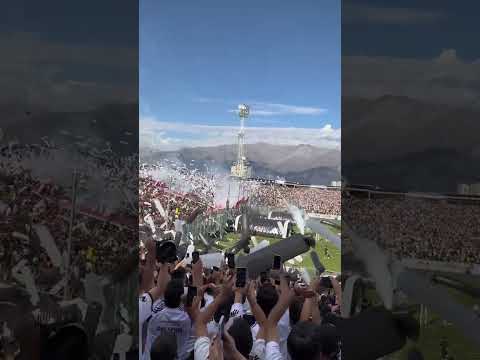 "Salida superclásico" Barra: Garra Blanca &bull; Club: Colo-Colo