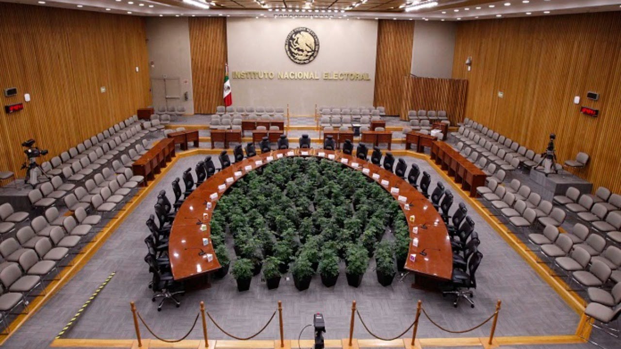 Y más: INE multa con 28 millones a García por financiamiento ilegal de su familia - Vimarsana News