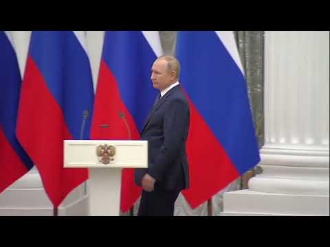 Takimi Macron-Putin me 4 metra distancë, zbulohet arsyeja