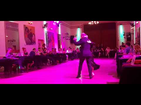 Aurora Lúbiz y Claudio González en Sonrisas Milongueras. Si Sos Brujo. Tema 2 de 3.