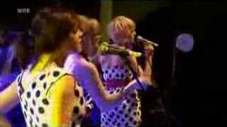 The Pipettes - Your Kisses Are Wasted On Me (Live Rocknacht 2007)