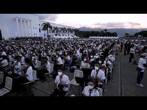 Venezuela logra el Guinness a la orquesta más grande del mundo