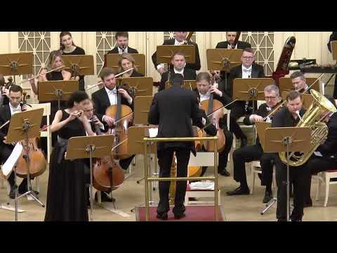 «Baby elephant walk» Marina Manafova by theme Henry Mancini for piccolo and tuba with orchestra