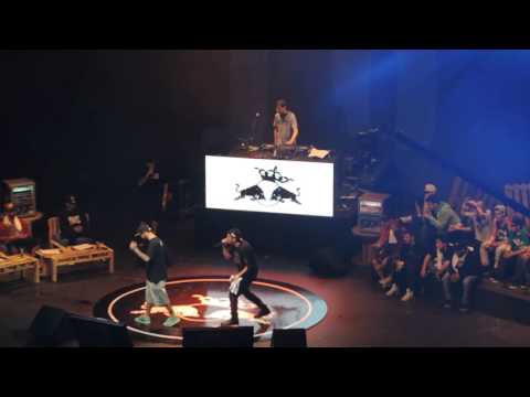 Tata vs Kodigo - Cuartos - Red Bull Batalla de Los Gallos Argentina 2015