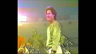 The Monkees Live 1986 Goin&#39; Down
