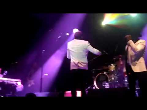 Adanowsky en plaza condesa