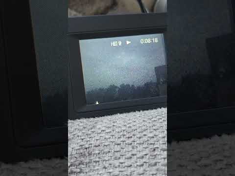 OVNI / UFO Fleet Caught on Vintage Hi8 Tape: My Mother Filmed This Real Archive β Need Your Theories