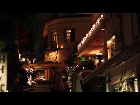 Explore Athens by night by Greeking.me