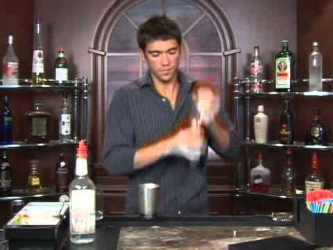 How to Make the Bucks Fizz Mixed Drink