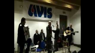 preview picture of video 'Muttos-Cantadores a chiterra serata di beneficenza per l'AVIS Ardauli 20/01/2013'