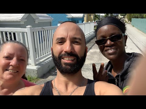 Patronizing a local fruit and vegetable stand with Leonor Santos and Joyce