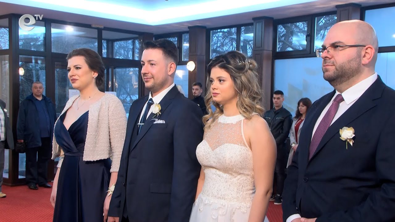 Две двойки сключиха граждански брак на днешната дата в Хасково