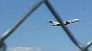 preview picture of video 'Plane spotting at Farmingdale airport, Long Island, NY pt 5'