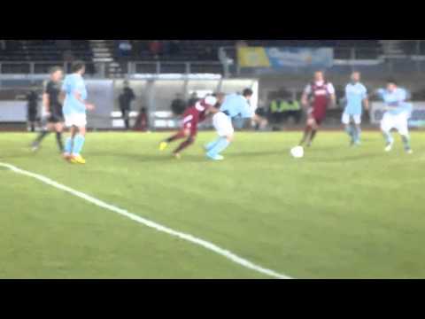 Chelmsford City 3-2 Hampton & Richmond Borough.  FA Trophy First Round Proper Replay.  Mon10Dec2012