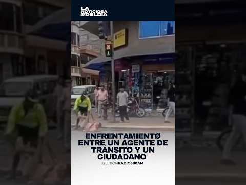 Santo Domingo de los Tsáchilas📍el ciudadano intentó golpear a la autoridad y él reaccionó.