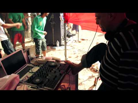 Pascal Kleiman & DJ Darwish at Desert Party - Israel :: 2011