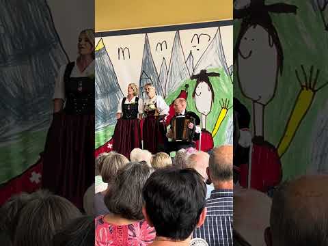 Jodelduett Manuela Schöpfer & Vreni Leupi - Abestimmig i de Bärge