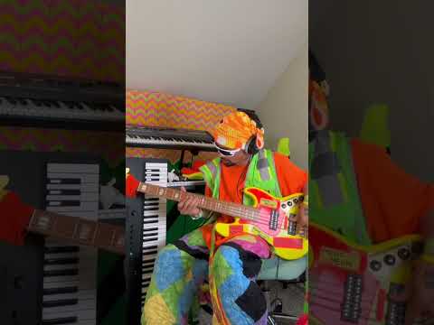 MonoNeon plays CAB..