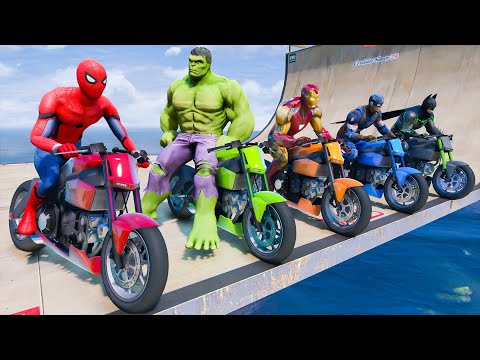SUPERHEROES ON A MOTORBIKE WITH SPIDERMAN - DANGEROUS MULTIPLE LOOP TRACKS