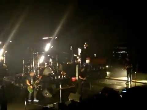 Pearl Jam Do The Evolution Live Detroit MI Joe Louis Arena 10-16-14 Lightning Bolt Tour