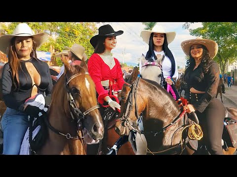 Incredible HORSE RIDING | Increíble CABALGATA, COLOMBIA | Horseback riding in Tuluá - Valle #2