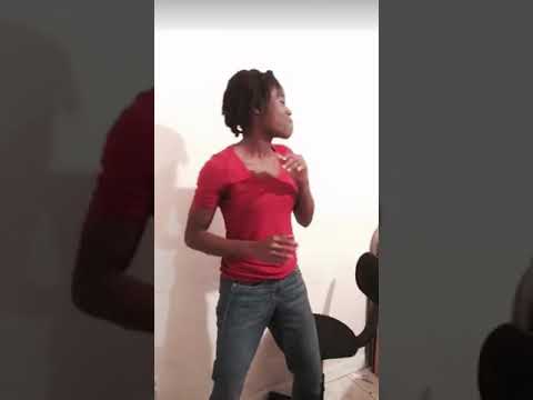 Femme al guitare (new music)