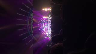 Sensational Unique Talent of Maddie Poppe Singing Walk Like An Egyptian on American Idol Tour