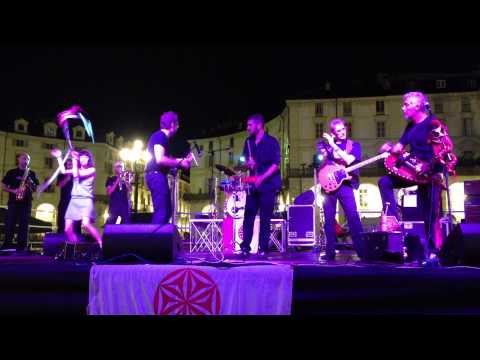 Notte della Courenda 2013 - Li Barmenk Folk Orkestra - 2