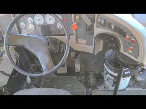 04 IH 59 pass. School Bus July 15th online auction Huron SD School Surplus www.benmeyerauctions.com