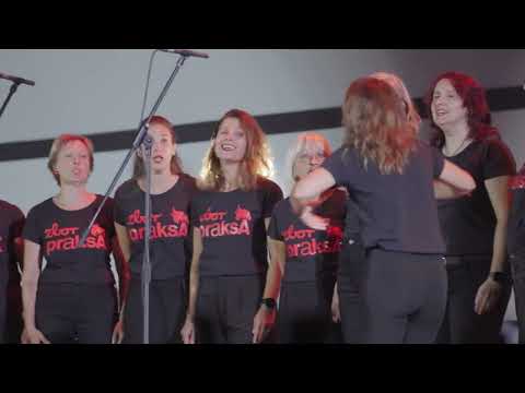 Zbor Praksa izvodi "Bella Ciao" na otvaranju 72. Pulskog filmskog festivala
