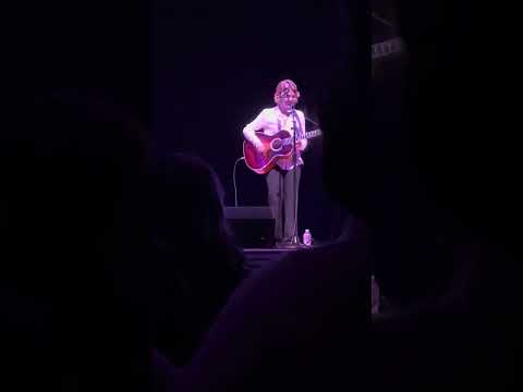 Maggie Rogers-Different Kind of world (ft. My mediocre singing) (live at climate aid)