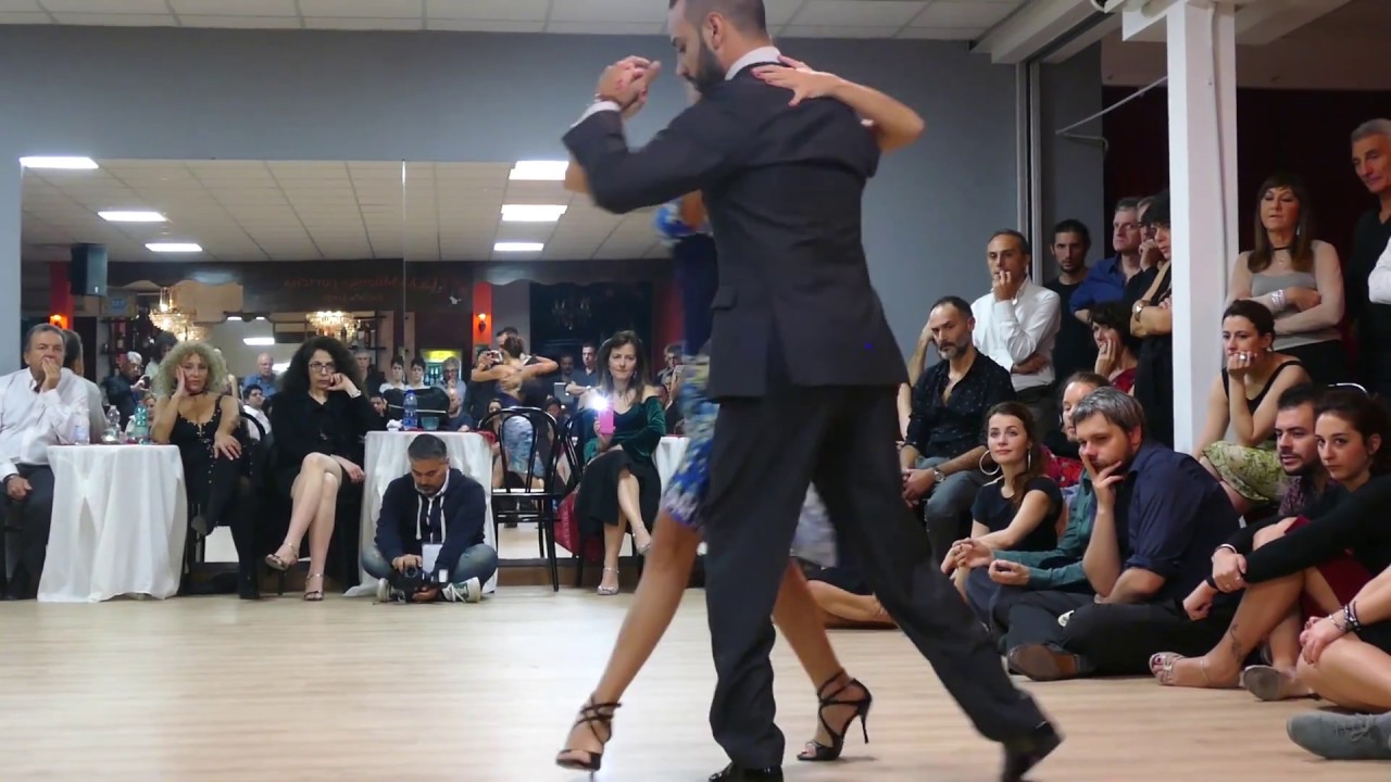 Video thumbnail for Francesca Santangelo & Luca Morale, Farabute (Winter Tango Napoli 2017, 2/4)