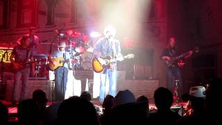 Toby Keith - White Rose - Kesselhaus München Locked&amp;Loaded Tour 5-11-2011