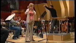 Victor Costa conducts the Carl Nielsen's Flute Concerto, Soloist : Ulla Miilmann