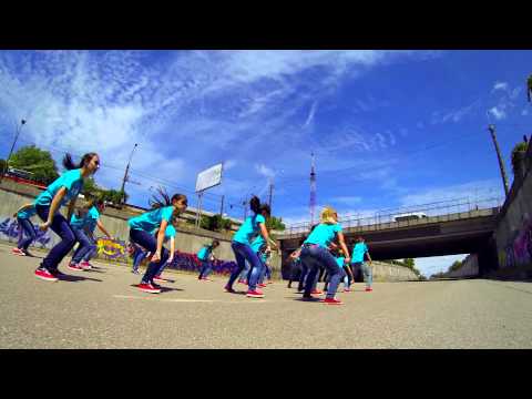 Sis n Bro Crazy Teens and Dance Busters Group - Beginners Sister Dee (Part2)