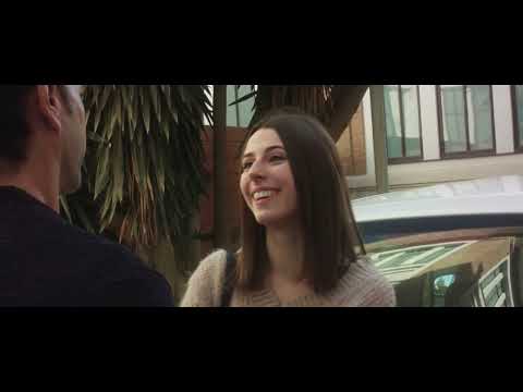 DOBLE FILA (2022) CARLOS BAHOS y MIRIAM CASTRO