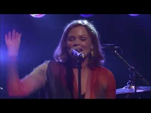 𝐇𝐞𝐚𝐯𝐞𝐧 𝐈𝐬 𝐀 𝐏𝐥𝐚𝐜𝐞 𝐎𝐧 𝐄𝐚𝐫𝐭𝐡 - Belinda Carlisle (1987)