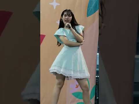 220515 (Mewyu Fancam) Daisy Daisy - ไม่ Lucky ก็รักเรา @ Thanya Park Idol Party