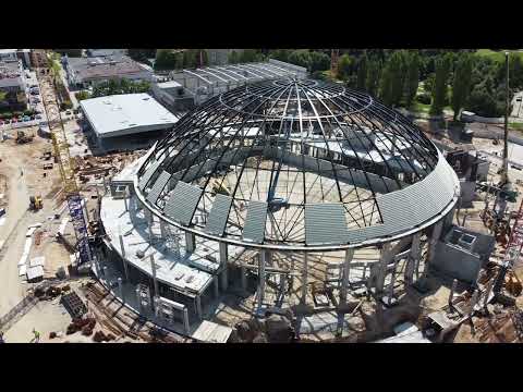 Kolejny etap budowy kopuły nowej hali Urania [dron]