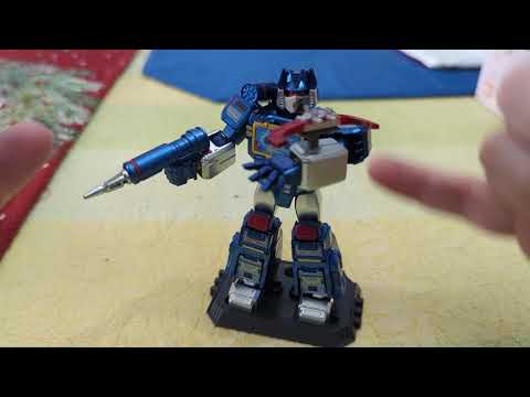 Vlog Vbuild of a Blokees Variant! #transformers #blokees #40thanniversary #variant #chase #soundwave