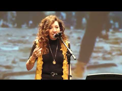 Katy Evoghli-subtitulo español    festival #pepe_sales 2023 brotan tulipanes de la sangre de jóvenes