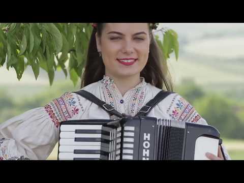 Roxana și Radu Tîrb - Pă deluţu' dângă vie