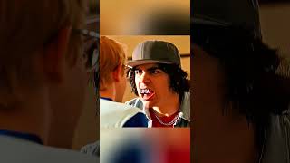 O valentão se transformou em um beta...